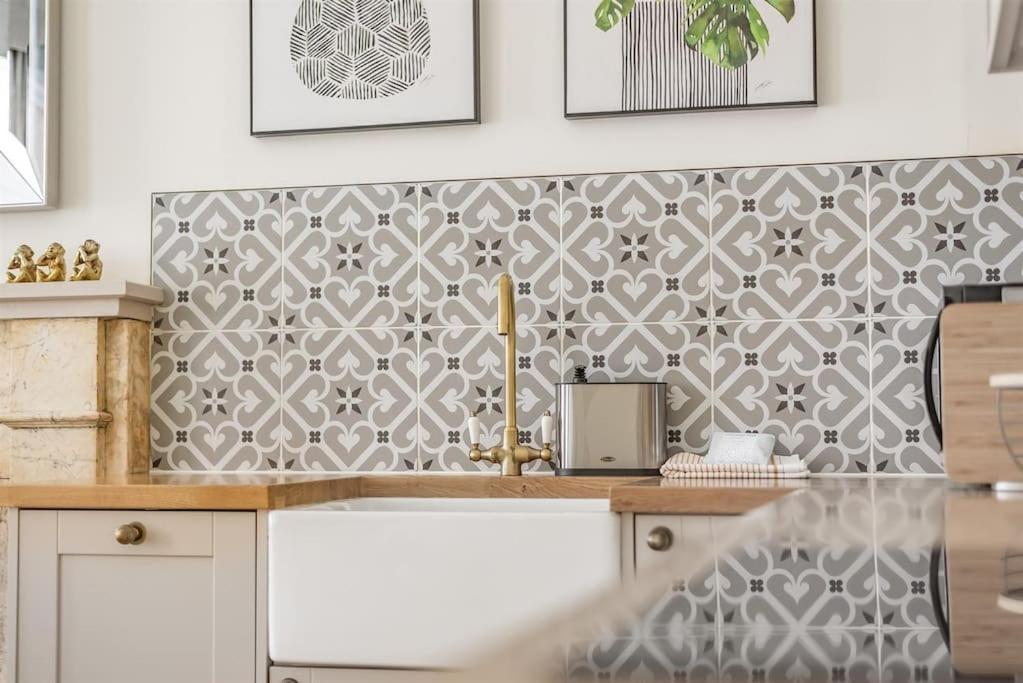 Rowntree One - Stunning Apartment- Grade II Listed York Esterno foto